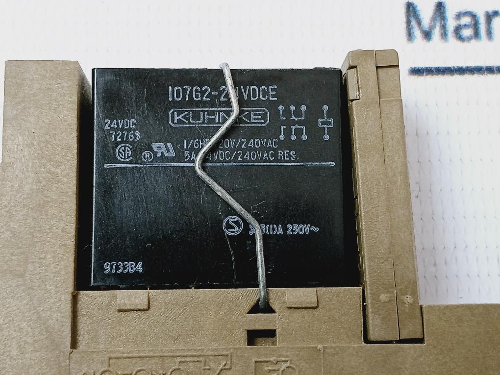Kuhnke I07G2-24Vdce Relay W/ Z 317.02 Socket 24Vdc