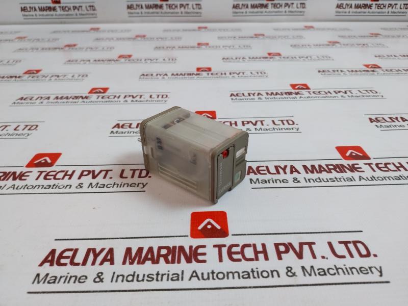 Kuhnke Uf3-230vac 1l Relay With Socket 10a 250vac 8.3a 230vac Ac1 Pilot Duty