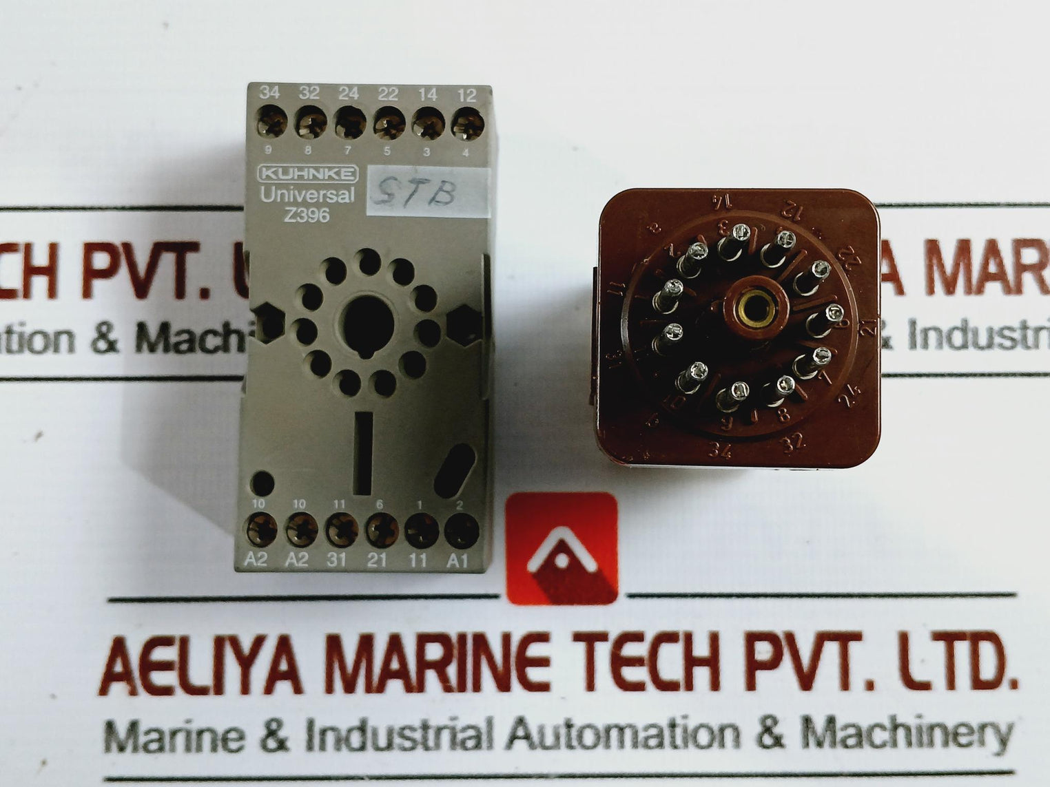 Kuhnke UF3 24VDC Universal Relay Z396 ALA-04067-42