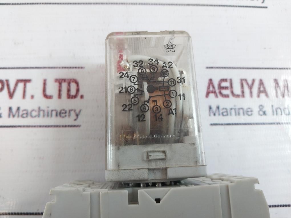 Kuhnke Uf3B-24V Dc N Relay With Base