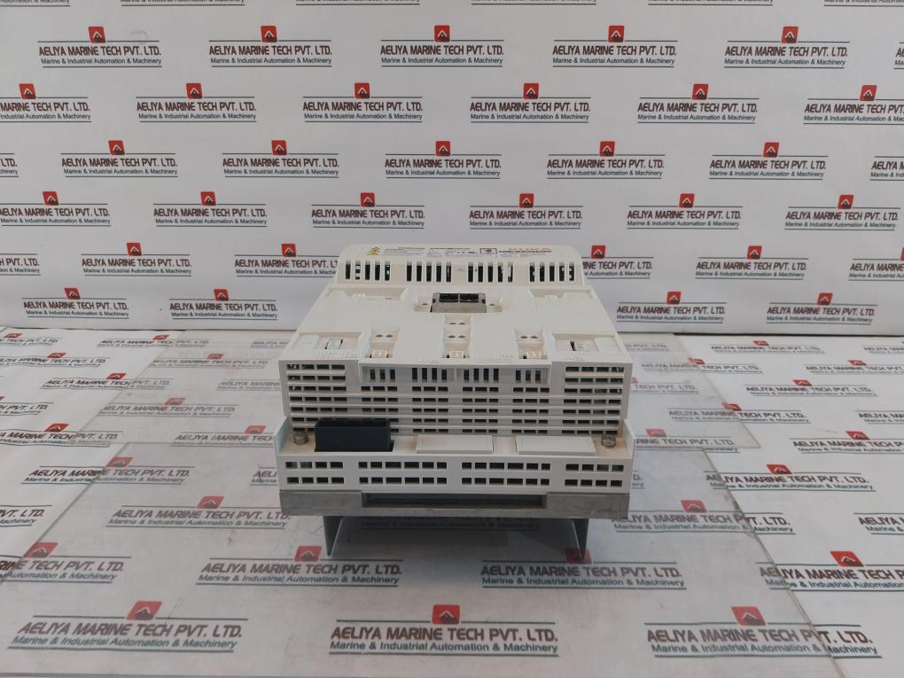 Kuka Ecmap0D3004Be531 Controller 3/Pe Ac400/480V 20A 50/60Hz 14/17Kw Version: 2A