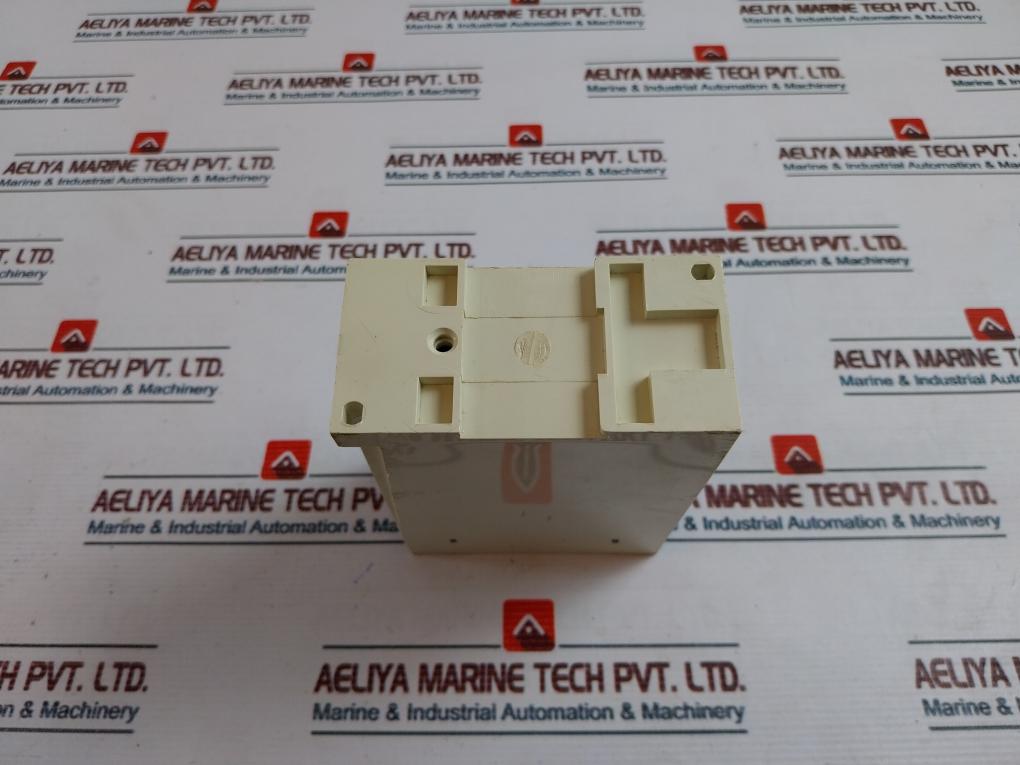 Kum Oh RIC-200PN-A R.P.M. Comparator DC24V