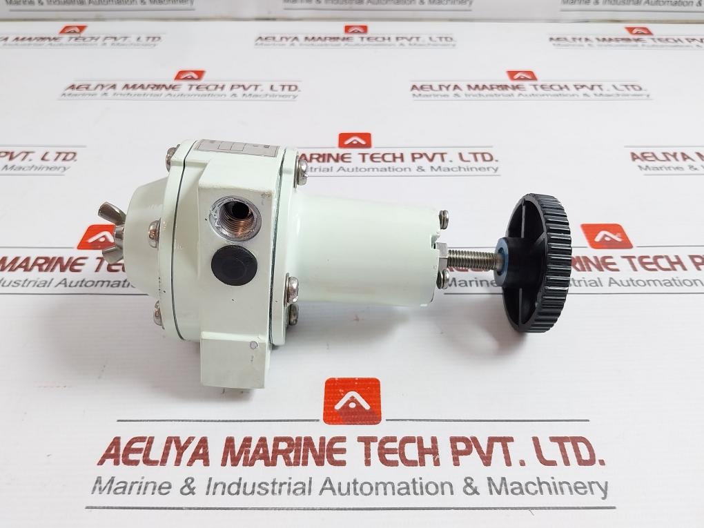 Kz03-2A Yamatake Air Regulator Used