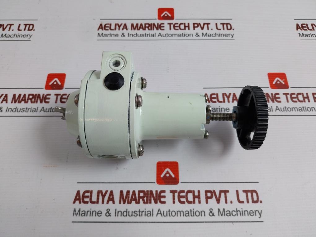 Kz03-2A Yamatake Air Regulator Used