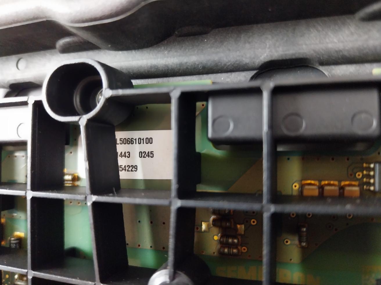 L506610100 054229 Daf Valve Cover Pcb Unit 14De04001327