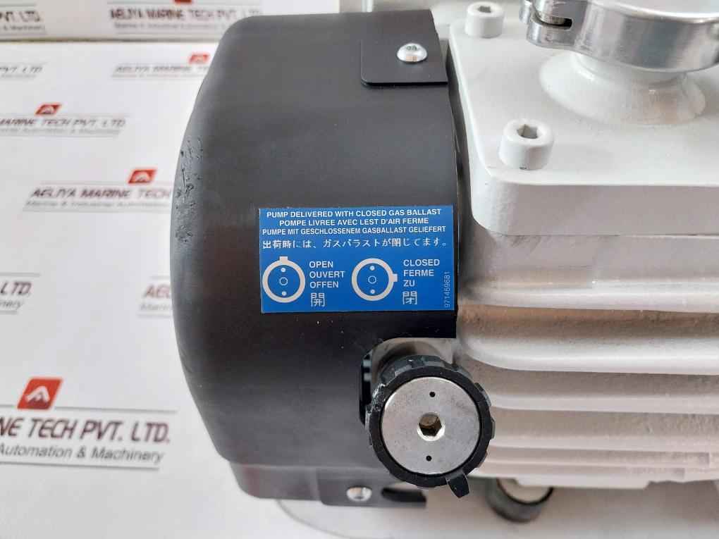 LEYBOLD SV 40/65 BIFC Vacuum Pump V1.40 1000 MBAR 200-240V 50/60 Hz