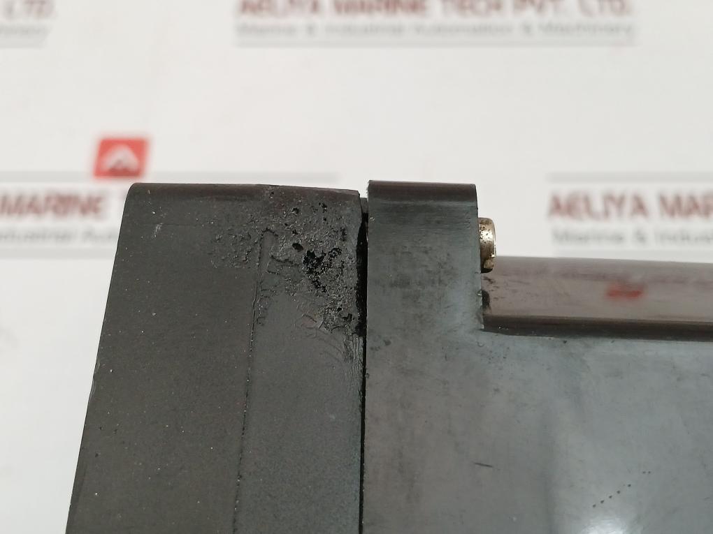 Landis & Gyr Burner Control 220-240 V Part No: Lae1