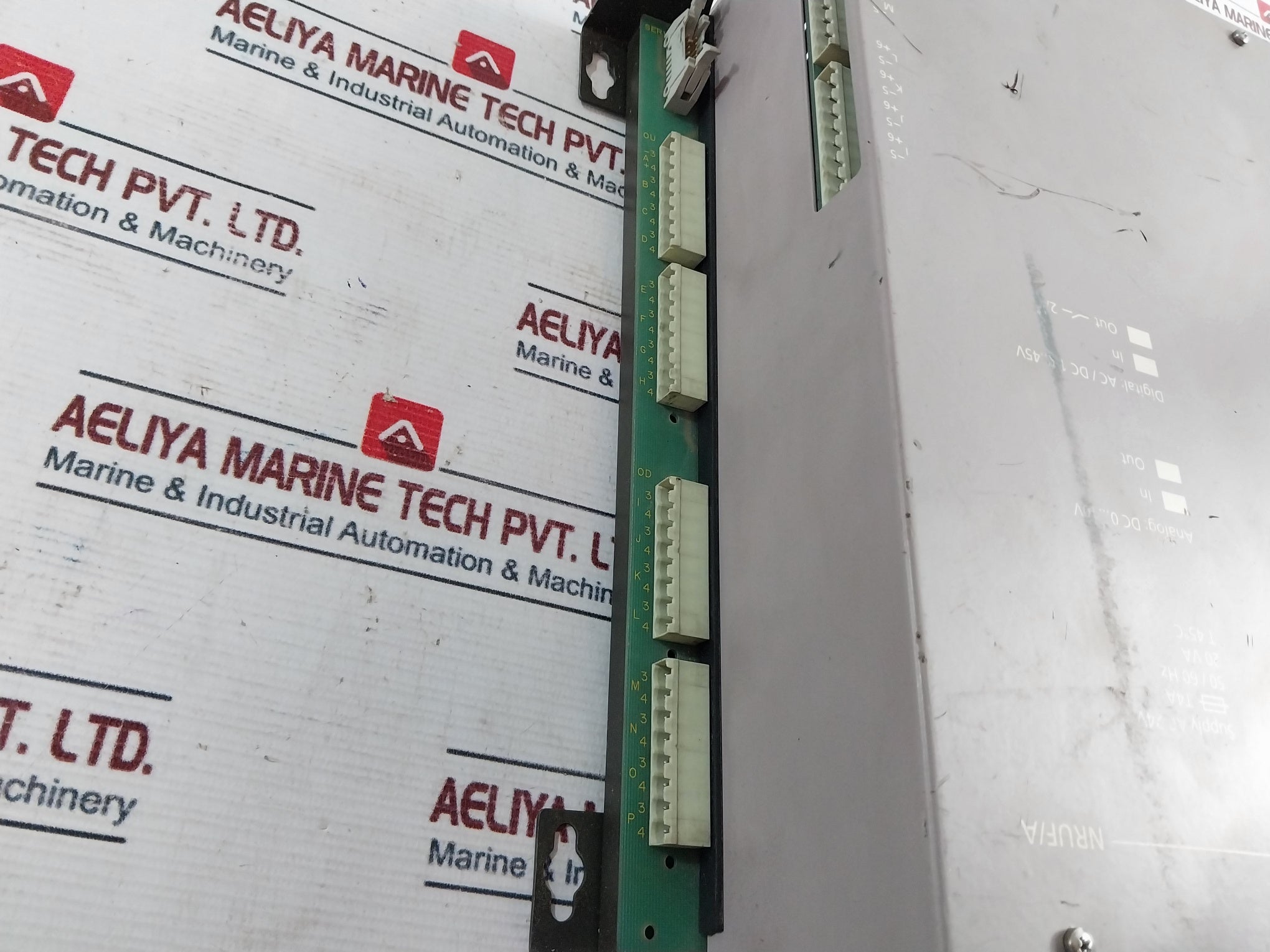 Landis & Staefa Nruf/A Compact Controller 24Vac 50/60Hz
