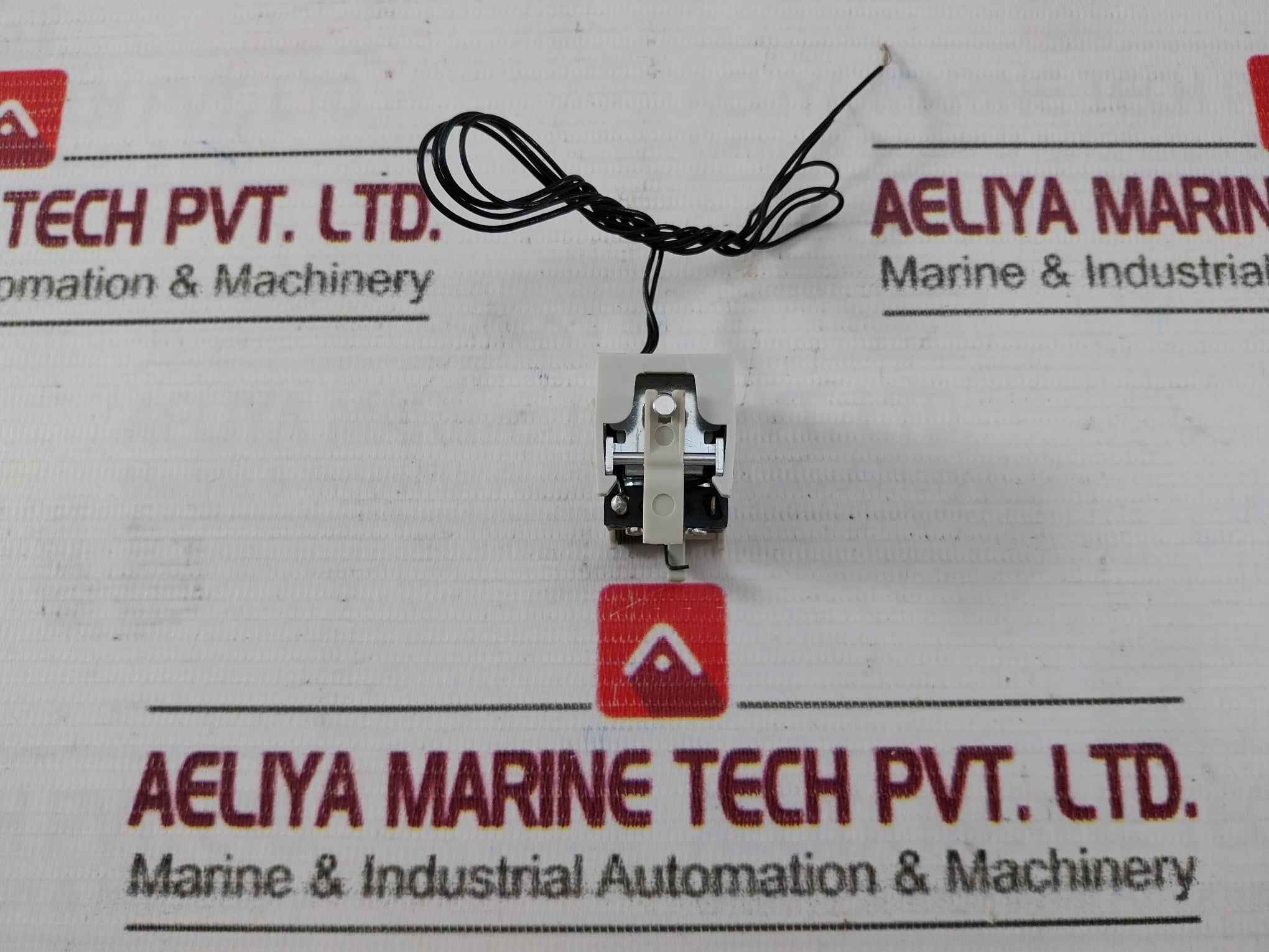 Larsen & Toubro Cm97883 Shunt Release Coil 240/415 Vac 50/60Hz