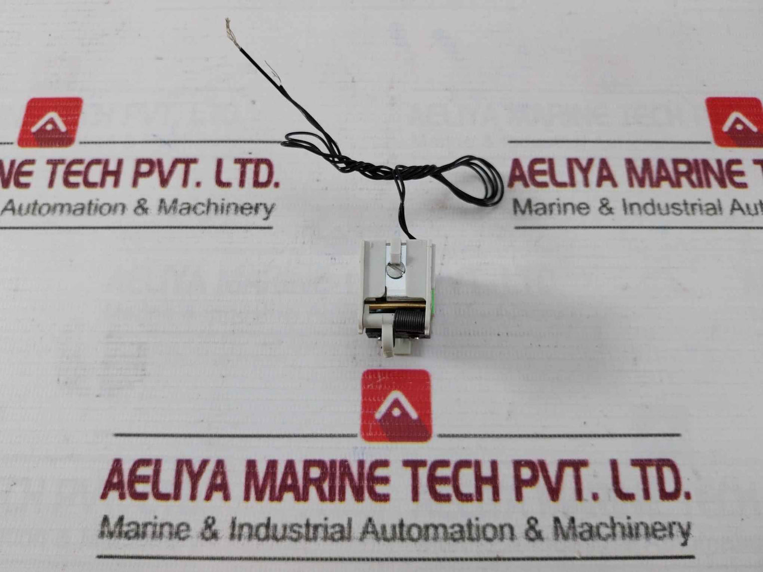 Larsen & Toubro Cm97883 Shunt Release Coil 240/415 Vac 50/60Hz