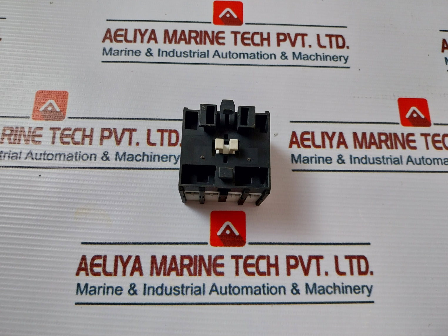 Larsen & Toubro Iec/En 60947-5-1 Auxiliary Contact 10A 690V