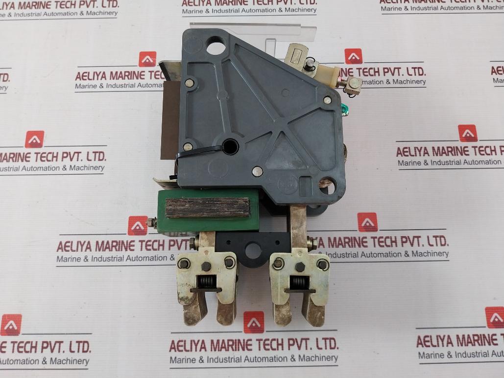 Larsen & Toubro Sl50060 Air Circuit Breaker 1600 Amp 4 Pole 3Wb1473 (Part Only)