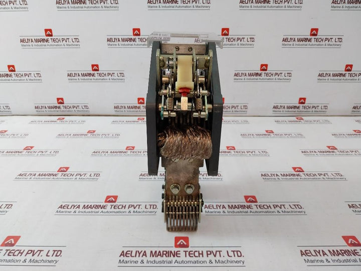 Larsen & Toubro Sl50060 Air Circuit Breaker 1600 Amp 4 Pole 3Wb1473 (Part Only)