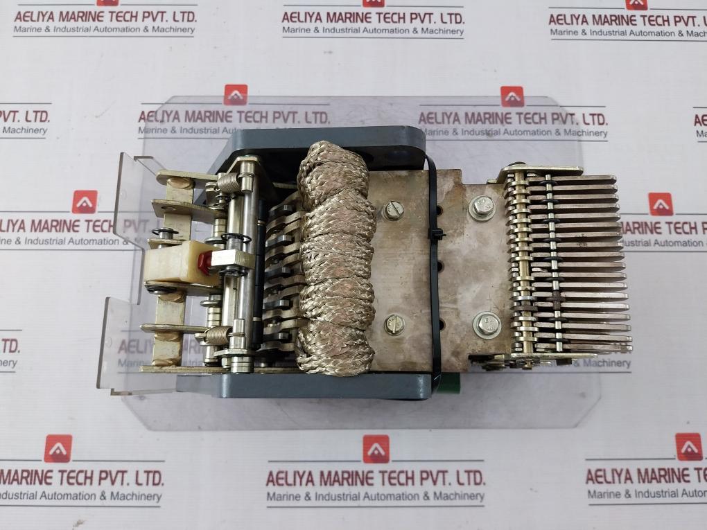 Larsen & Toubro Sl50060 Air Circuit Breaker 2500 Amp 3 Pole 3Wb1671 (Part Only)