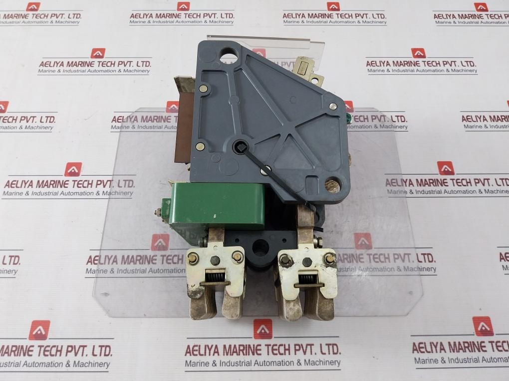 Larsen & Toubro Sl50060 Air Circuit Breaker 2500 Amp 3 Pole 3Wb1671 (Part Only)