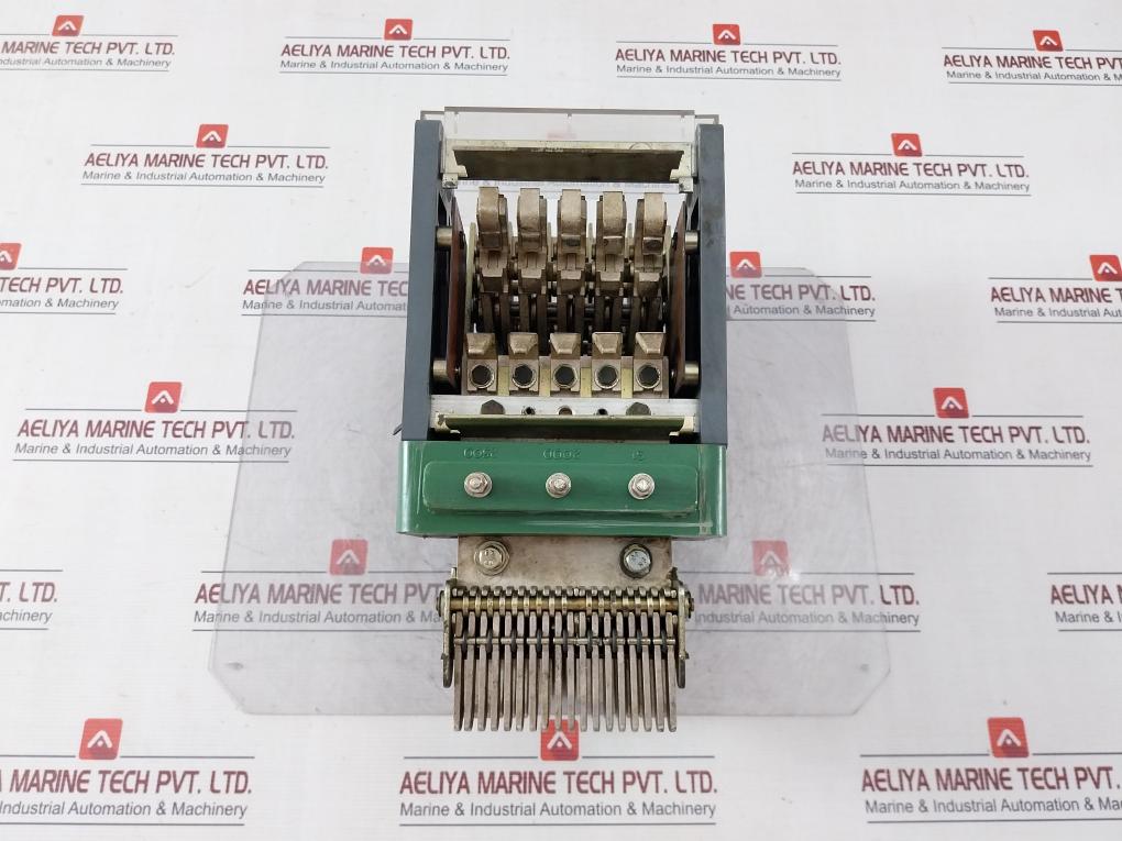 Larsen & Toubro Sl50060 Air Circuit Breaker 2500 Amp 3 Pole 3Wb1671 (Part Only)