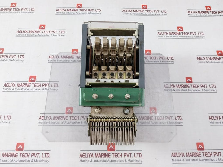 Larsen & Toubro Sl50060 Air Circuit Breaker 2500 Amp 3 Pole 3Wb1671 (Part Only)