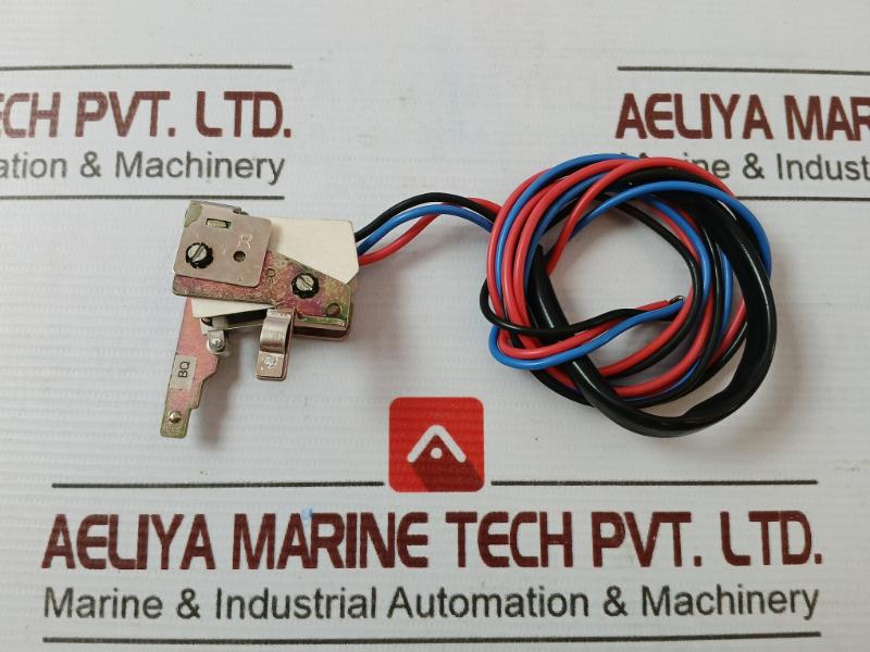 Larsen & Toubro Sl 97298 Switchgear Trip Alarm Contact Assembly Sp 01528