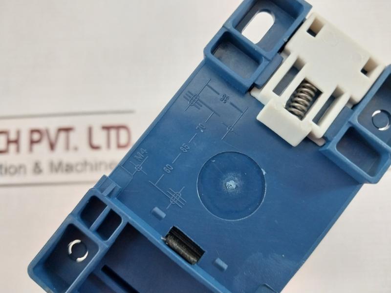 Larsen & Toubro Mnx 40 3 Pole Power Contactor Cs 94190 110V 50Hz 415V 40A