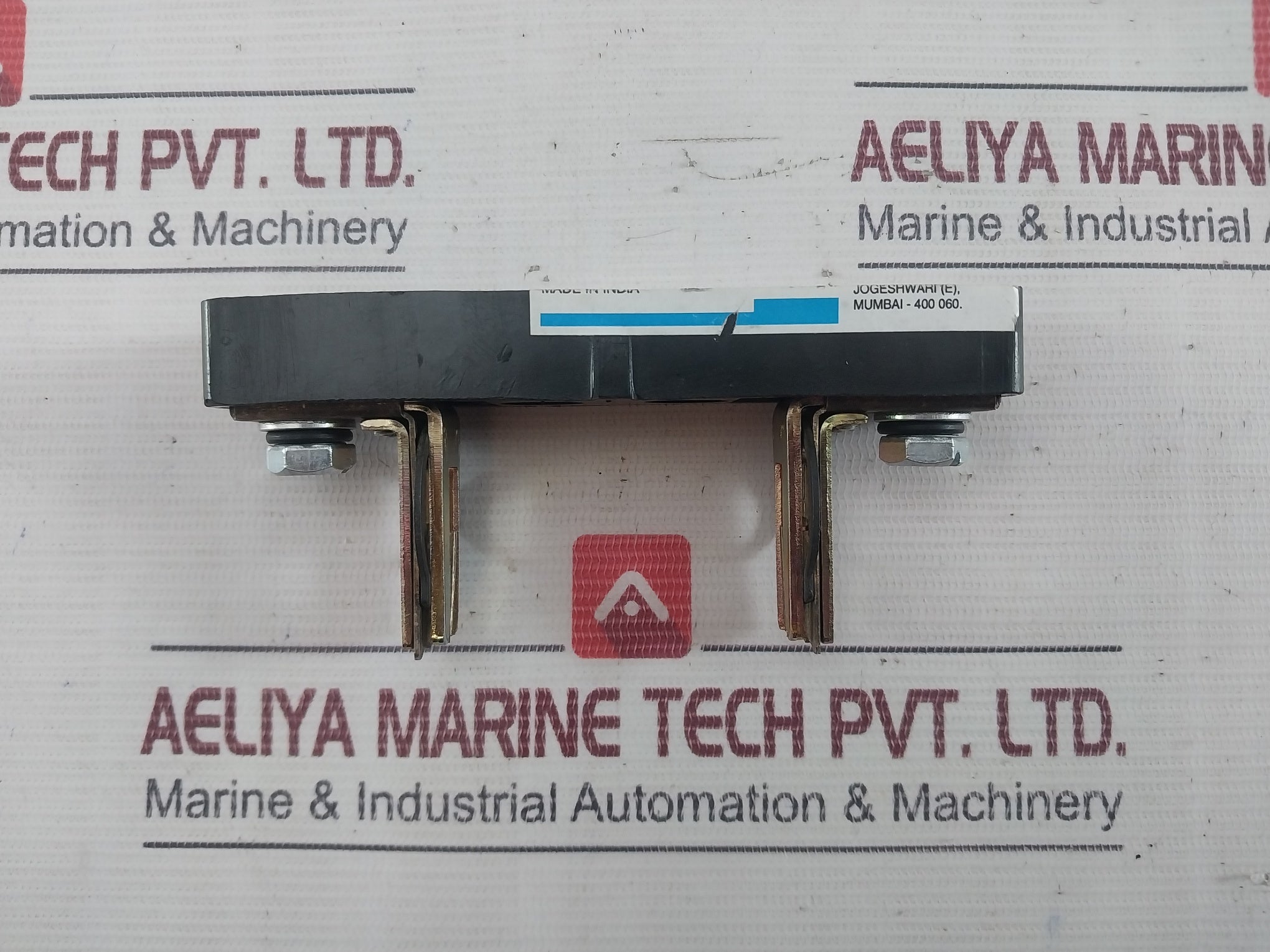 Larsen & Toubro Sk90405 Oooo Fuse Base Hb 160 A Din