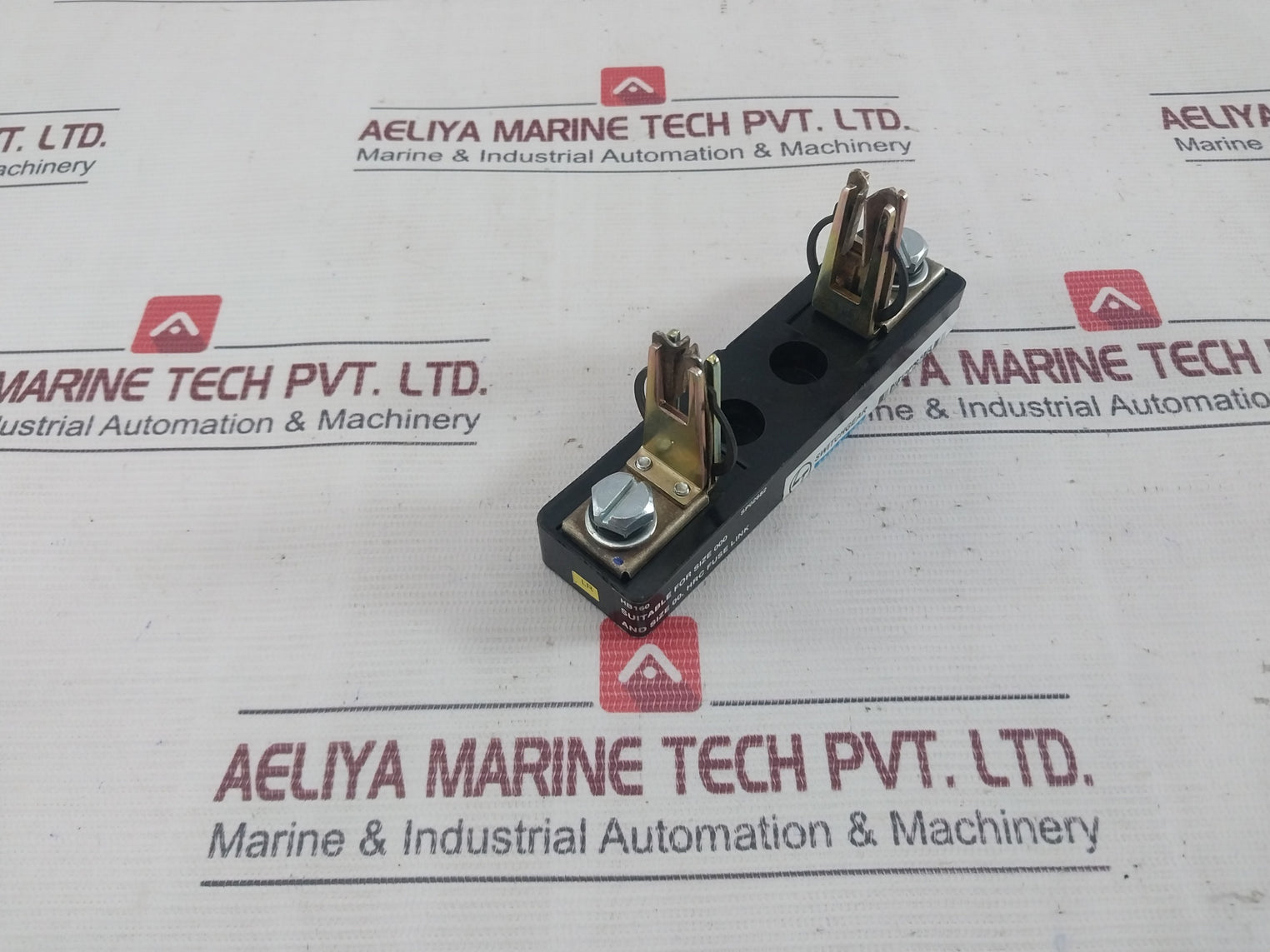 Larsen & Toubro Sk90405 Oooo Fuse Base Hb 160 A Din