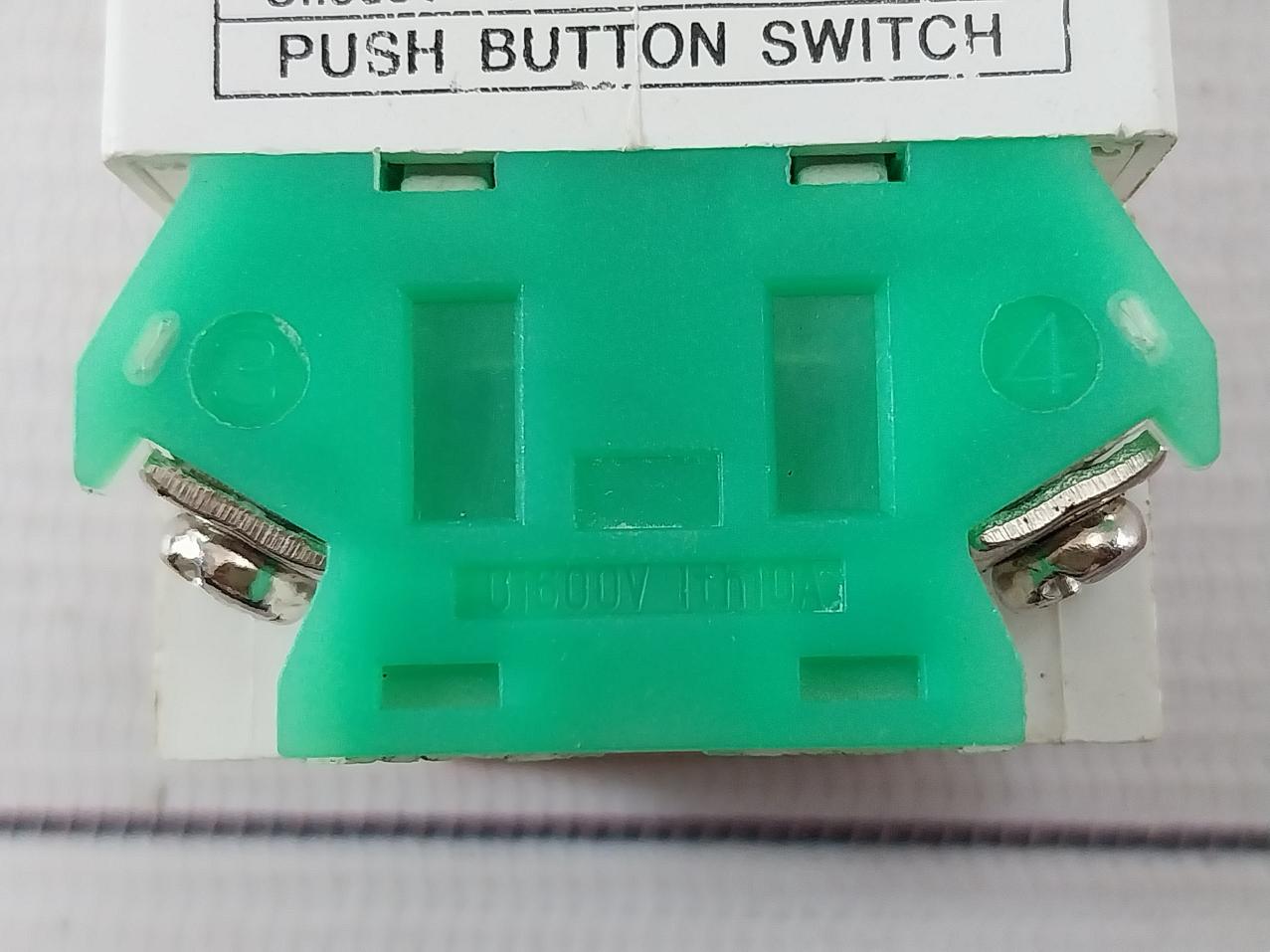 Lay7 (Pbc Y090 Lay37) Push Button Switch 660V 10A