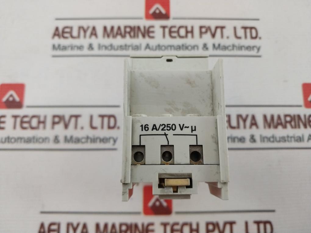 Legrand 037 87 Timer 220-240Vac