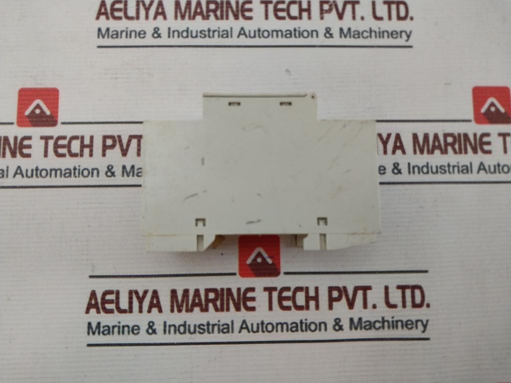 Legrand 037 87 Timer 220-240Vac