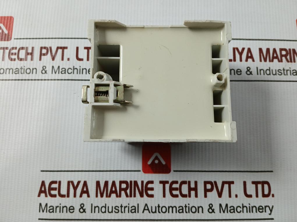 Legrand 24V 0.5A 50/60Hz Transformer 04232