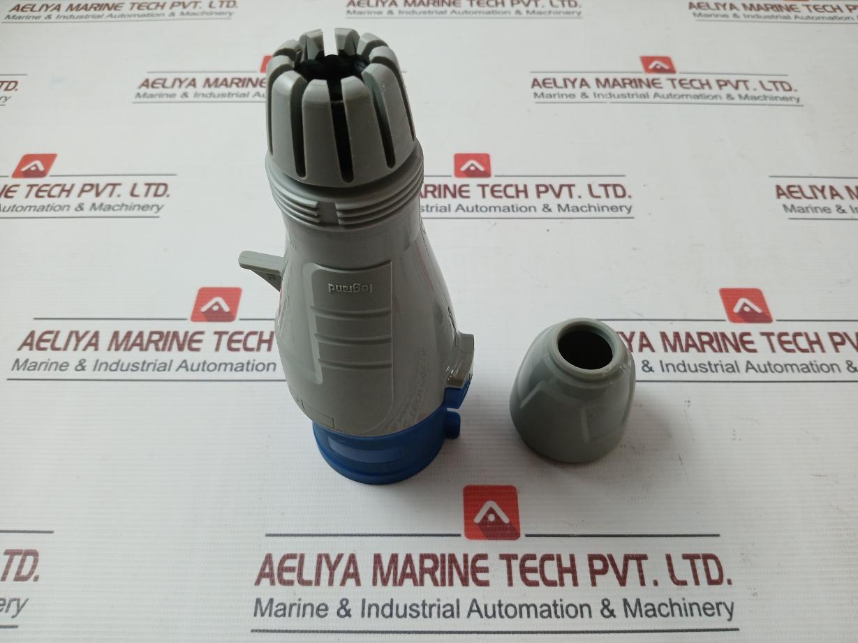 Legrand 5 552 34 Industrial Power Plug 2P 32A-6H Ip44 18W35 200-250V