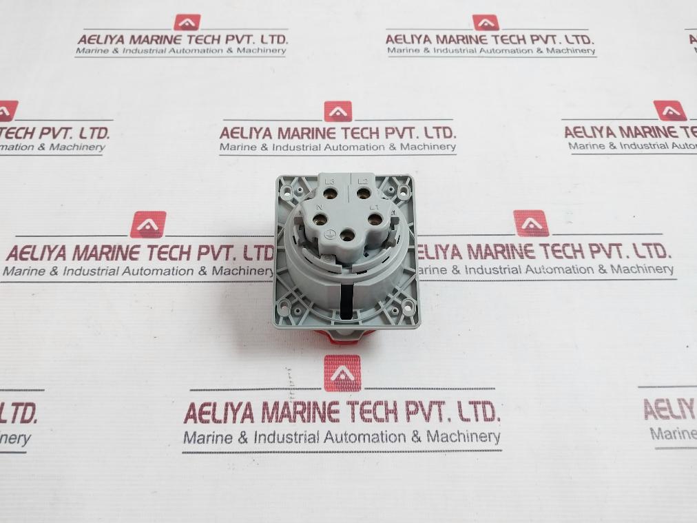 Legrand 5 552 89 Industrial Panel Mounting Socket A071496