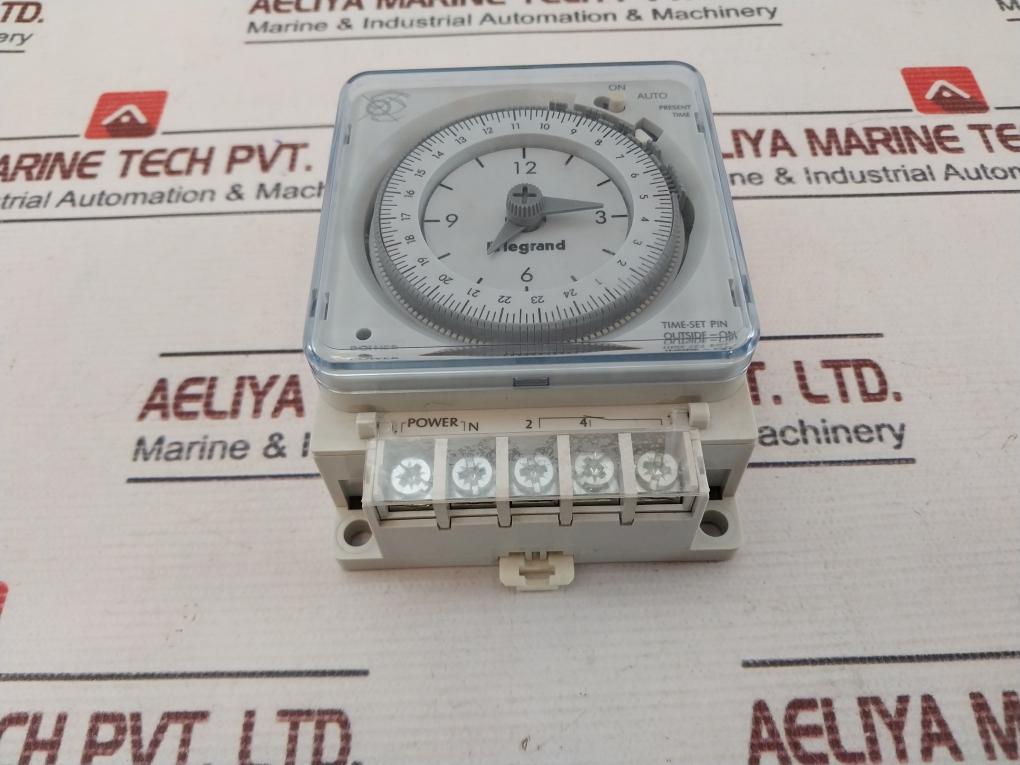 Legrand 649 930 Analogue Time Switch 230V 60Hz