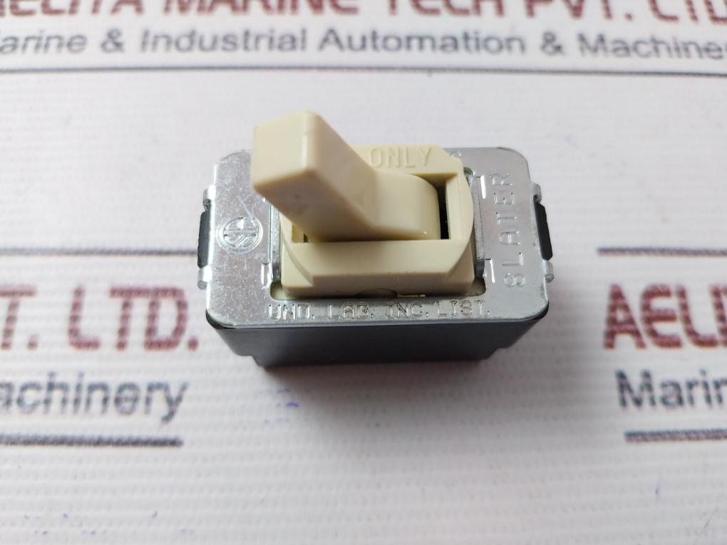 Legrand Acd203-1 Despard 3-way Toggle Switch 20A 120-277 Vac