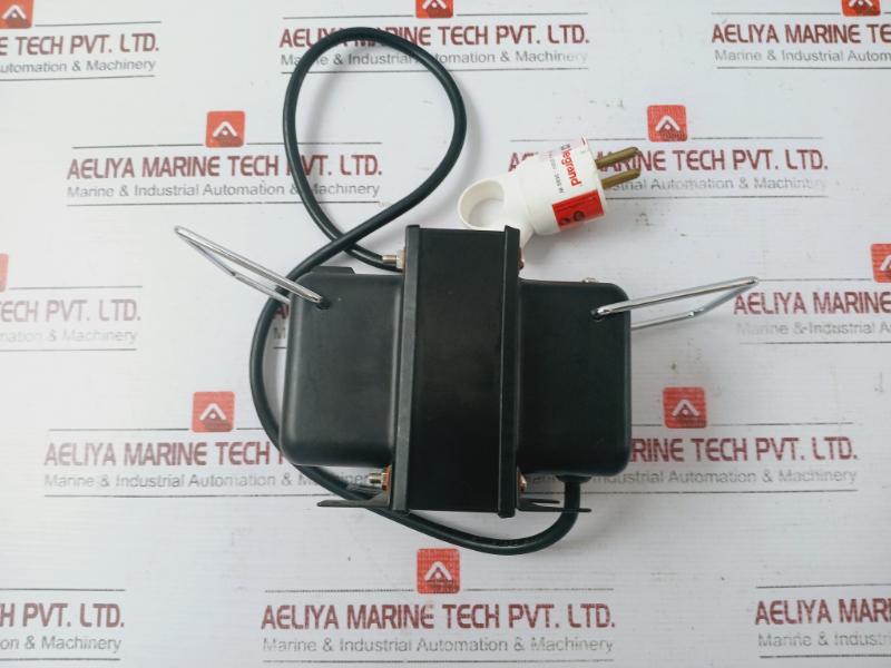Legrand Fnc-300 Step Up & Step Down Transformer 230v Or 110v 50hz-60hz