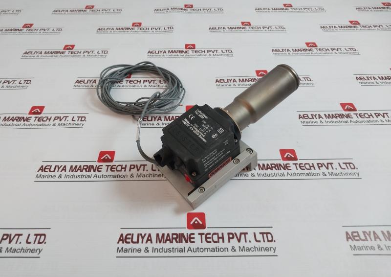 Leister 3000 Air Heater 220-230V 50/60Hz 15A 3000-3300W 1100V