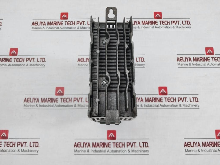 Lenze-Frequency-Inverter-Drive-E84avsce3712sx0-50-60hz-2