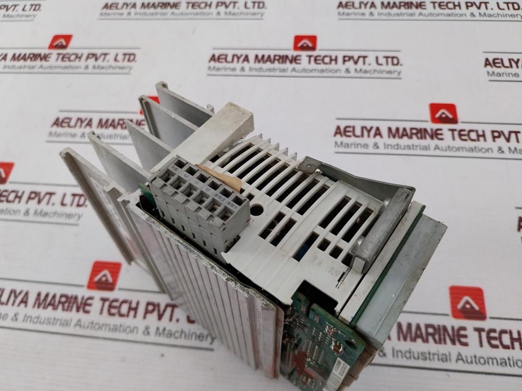 Lenze E82Ev251_2C Inverter 8200 Vactor Ver 3C35