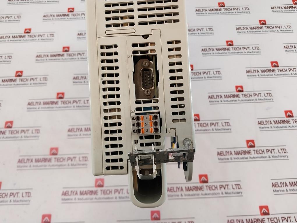 Lenze E94Amhe0074 Multi Drive Input-dc24V 0.90A Output-dc24V 0.70A
