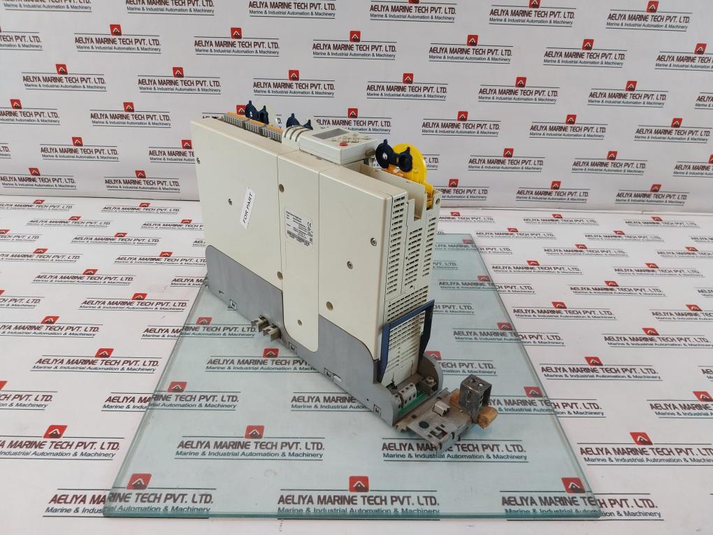 Lenze E94Amhe0074 Multi Servo Drive Highline (Not Working)