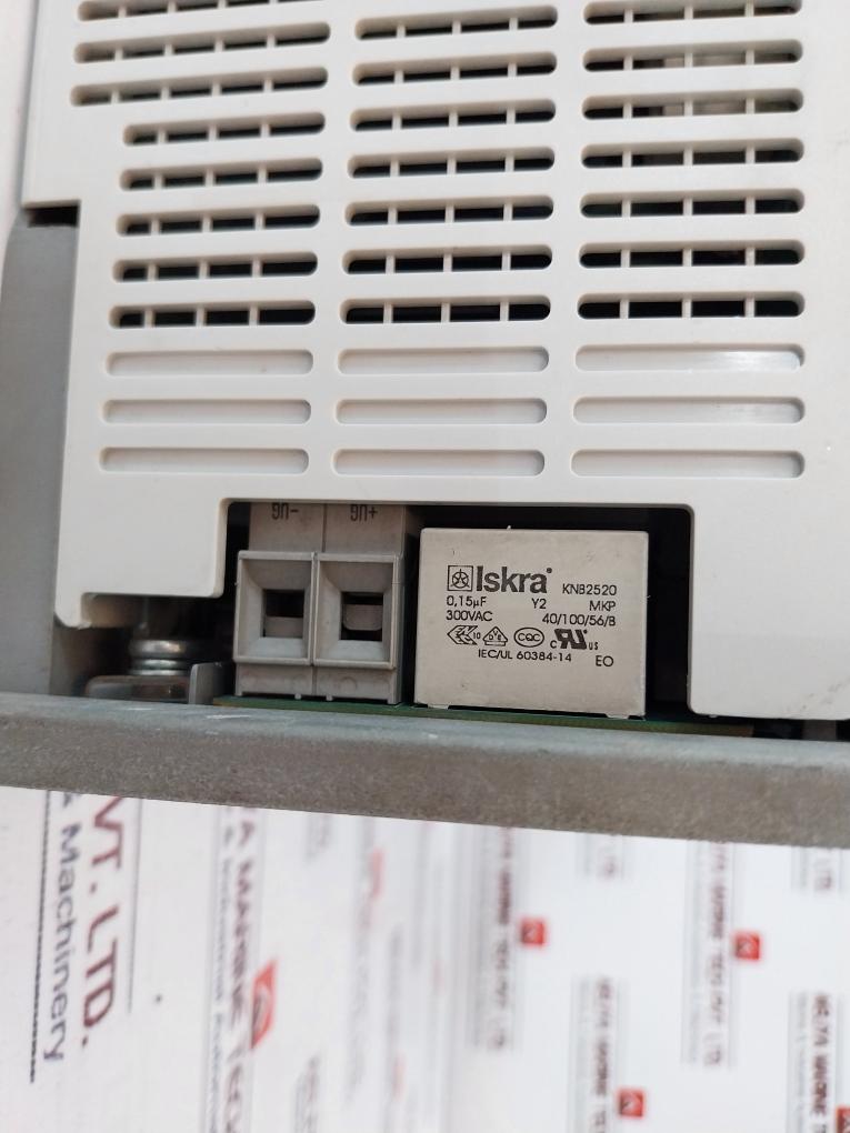 Lenze E94Amhe0324 Servo Drive