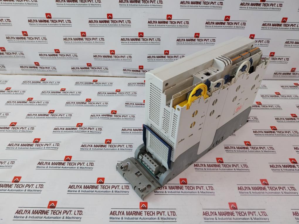 Lenze E94Amhe0324 Servo Drive