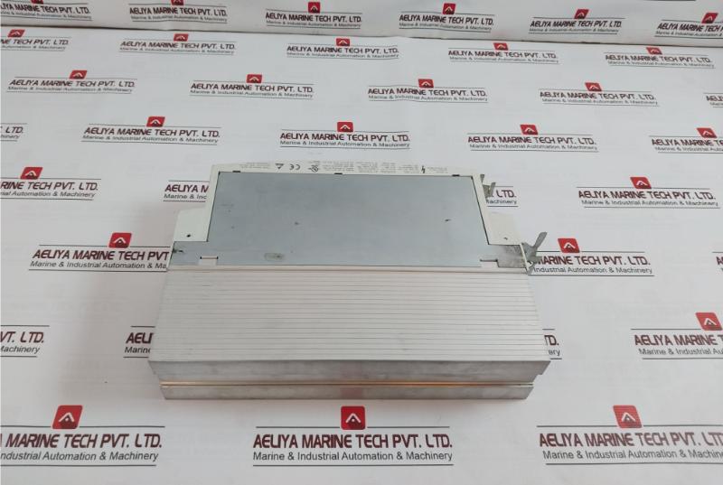 Lenze Evs9322-ep Servo Drive 44A8 2133 24V Dc 0-480V 2.5A 2.1Kva 0-480Hz