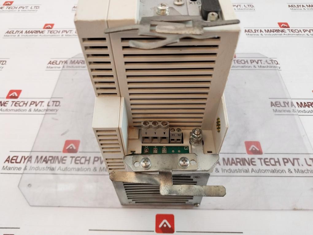 Lenze Evs9323-ep Profibus-dp Servo Inverter 00488425 24V Dc