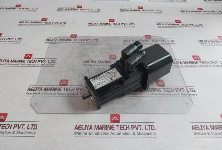 Lenze Mcs 06C41-srmb0-b11N-st5S00N-r0Su Servo Motor Ip54 225V 270Hz 5.4A 0.25Kw