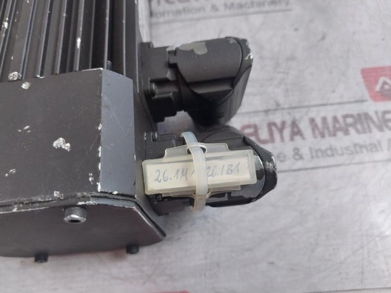 Lenze Mdsksrs036-13 Servo Motor Mprn 00 245V 0,9A 200Hz 0,25Kw Ip64 4000 Min-1