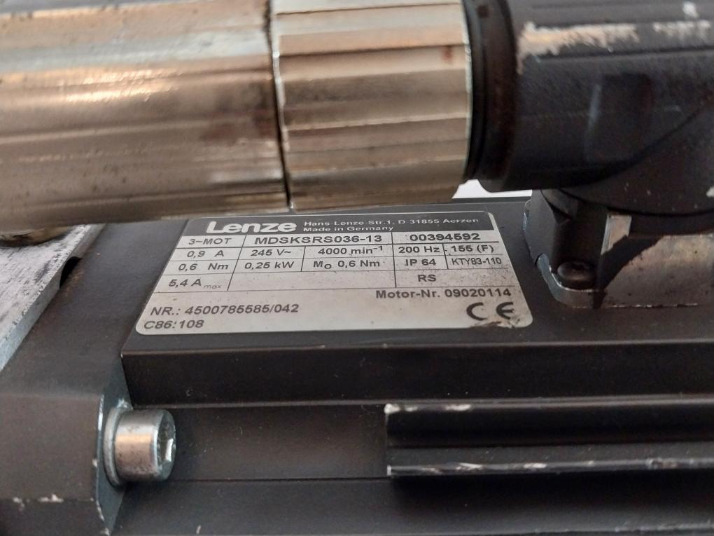 Lenze Mdsksrs036-13 Servo Motor Mprn 00 Ip64 0,9A 245V 4000 Min-1 200Hz 0,25Kw