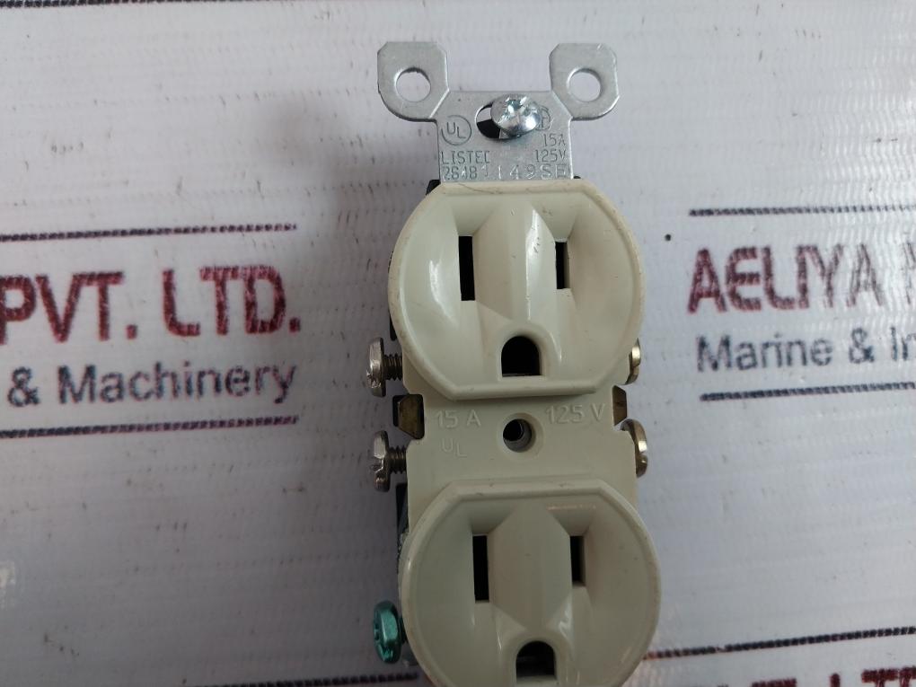 Lot of 7X Leviton 5320-ICP Duplex Receptacle 15A 125V