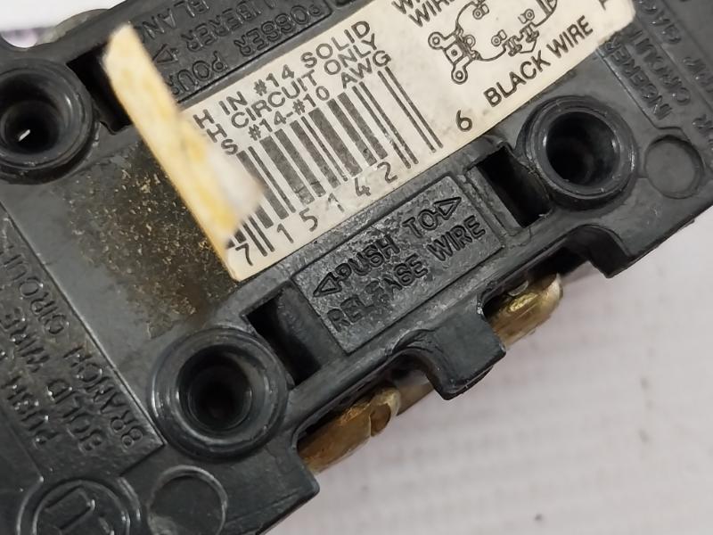 Lot of 2X Leviton Duplex Receptacle 15A 125V