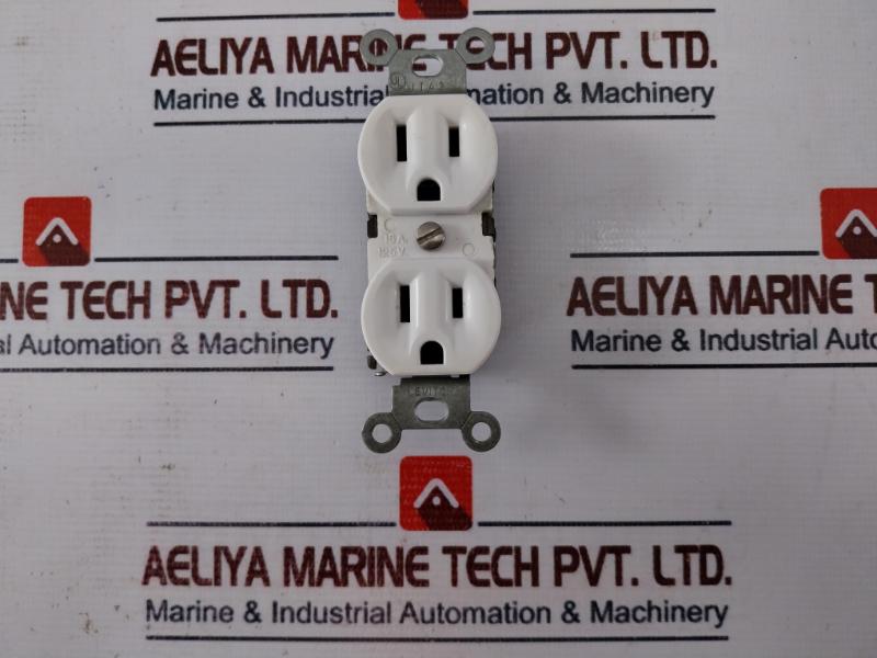Lot of 2X Leviton Duplex Receptacle 15A 125V