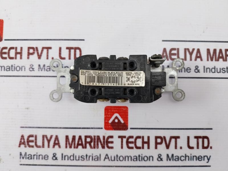 Lot Of 2X Leviton Duplex Receptacle 15A 125V